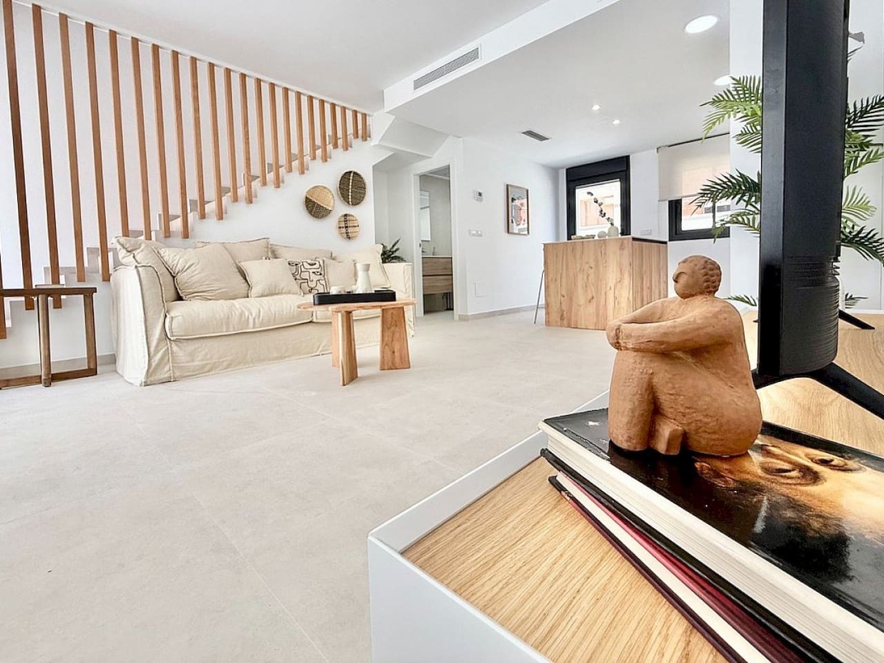 2 soveværelse Byhus til salg i Cox med swimmingpool - € 219.000 (Ref: 9319021)