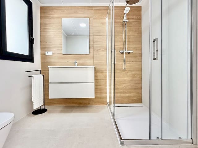 3 quarto Casa em Banda para venda em Cox com piscina - 235 000 € (Ref: 9319022)