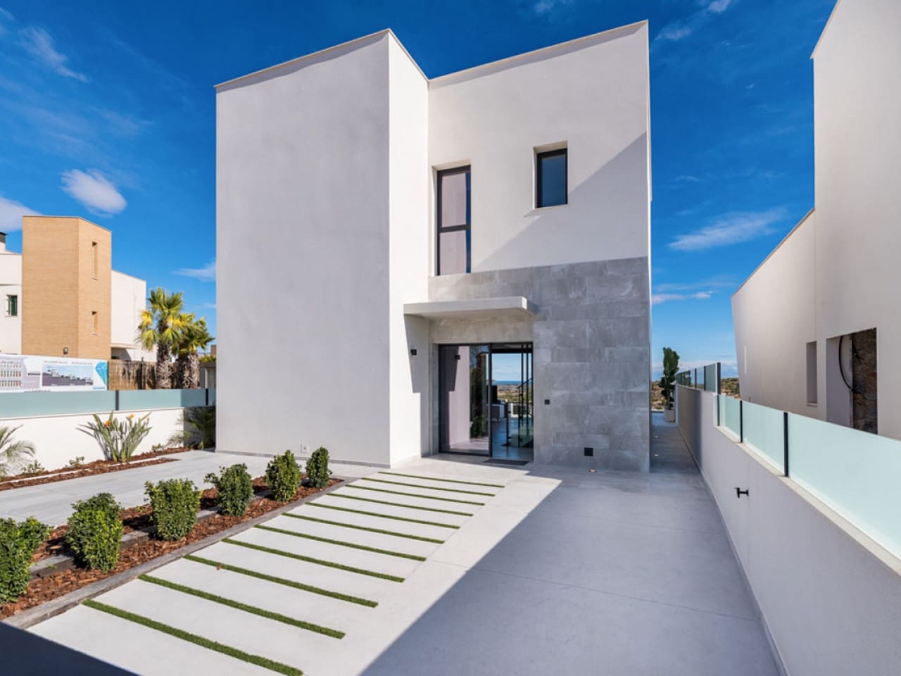 4 bedroom Villa for sale in Ciudad Quesada with pool - € 1,450,000 (Ref: 9319032)