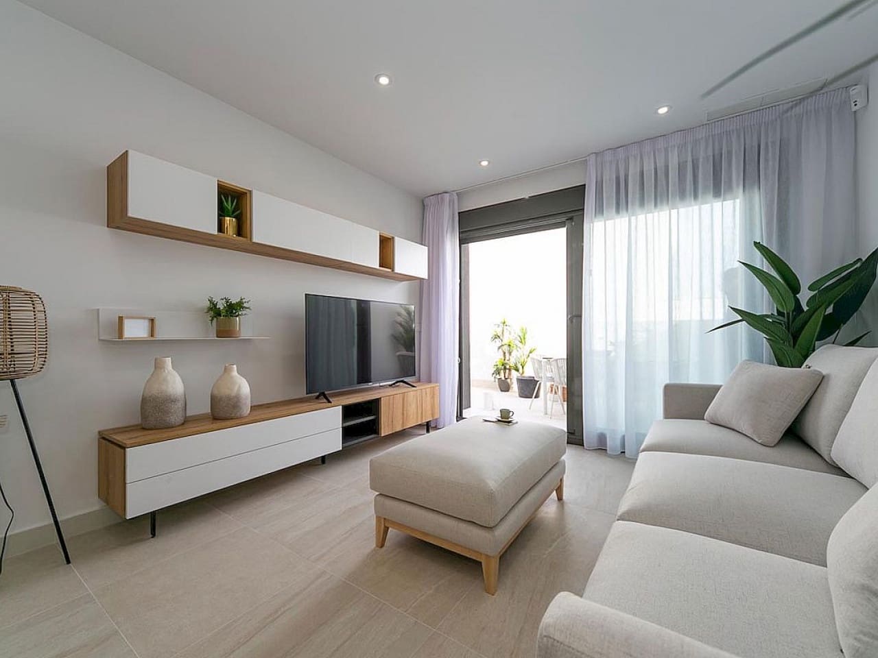 2 makuuhuone Rivitalo myytävänä paikassa Los Balcones mukana uima-altaan - 305 000 € (Ref: 9319037)