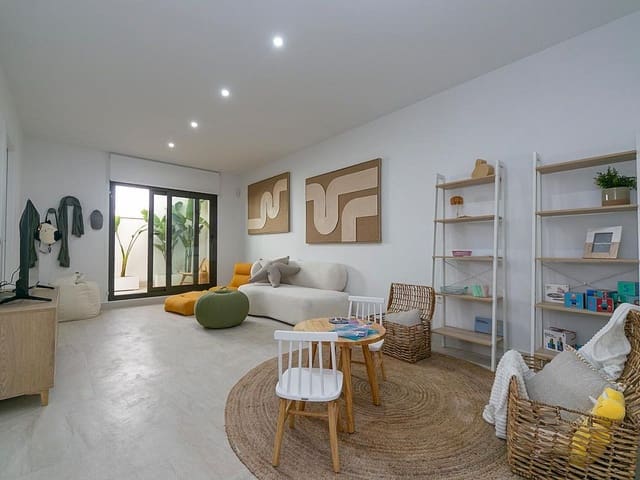 2 makuuhuone Rivitalo myytävänä paikassa Los Balcones mukana uima-altaan - 305 000 € (Ref: 9319037)