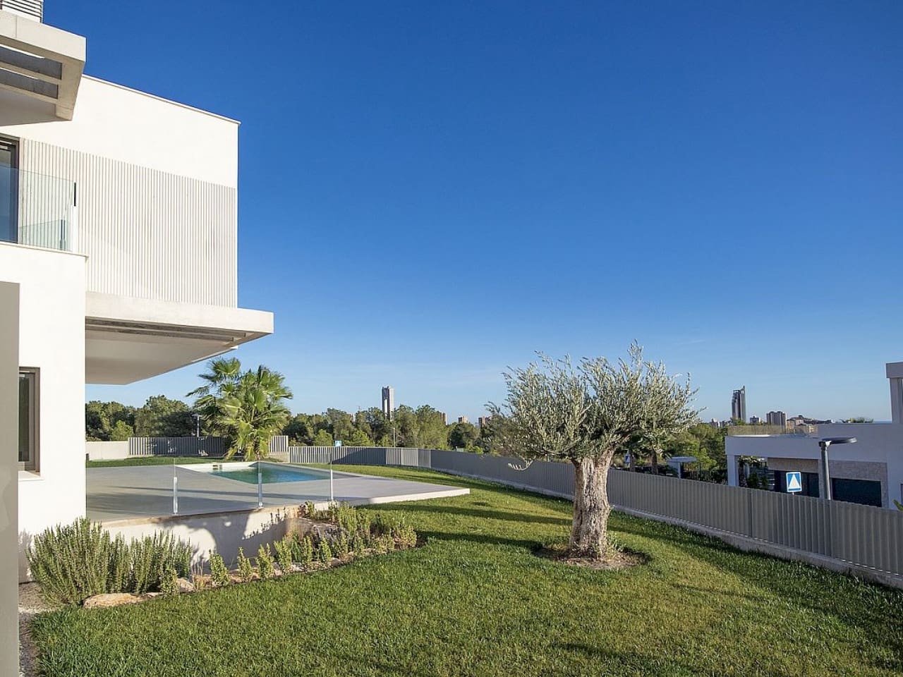 4 bedroom Villa for sale in Benidorm with pool - € 807,000 (Ref: 9319051)