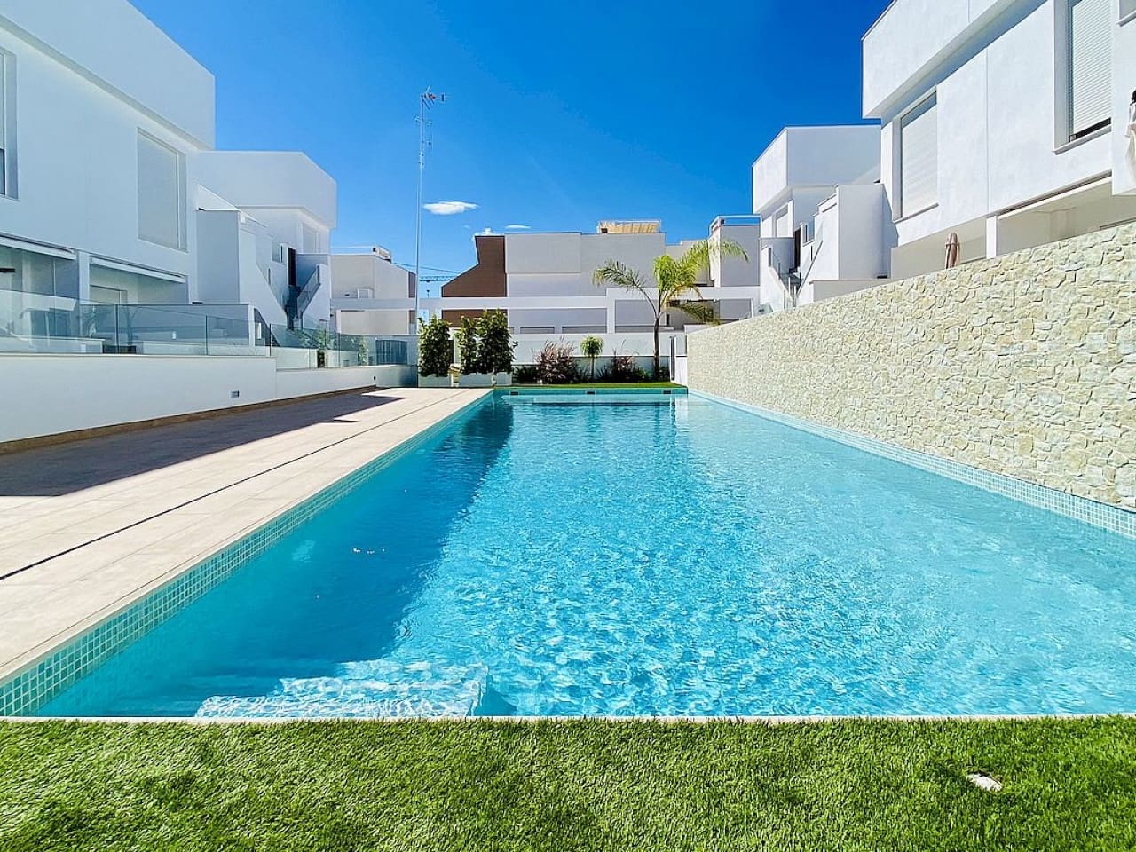 2 sovrum Radhus till salu i Pilar de la Horadada med pool - 304 900 € (Ref: 9319056)
