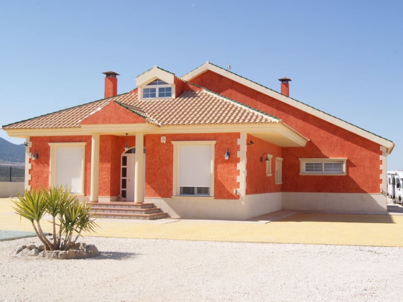 3 bedroom Villa for sale in Pinoso - € 323,600 (Ref: 9319060)