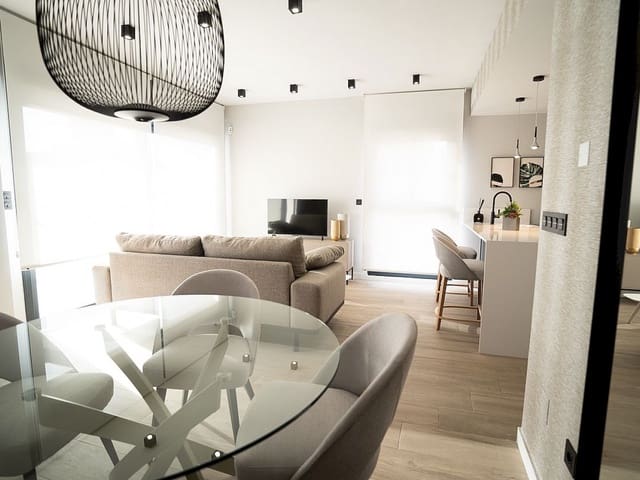 3 soverom Hus til salgs i Villamartin, Orihuela med svømmebasseng - € 355 000 (Ref: 9319107)