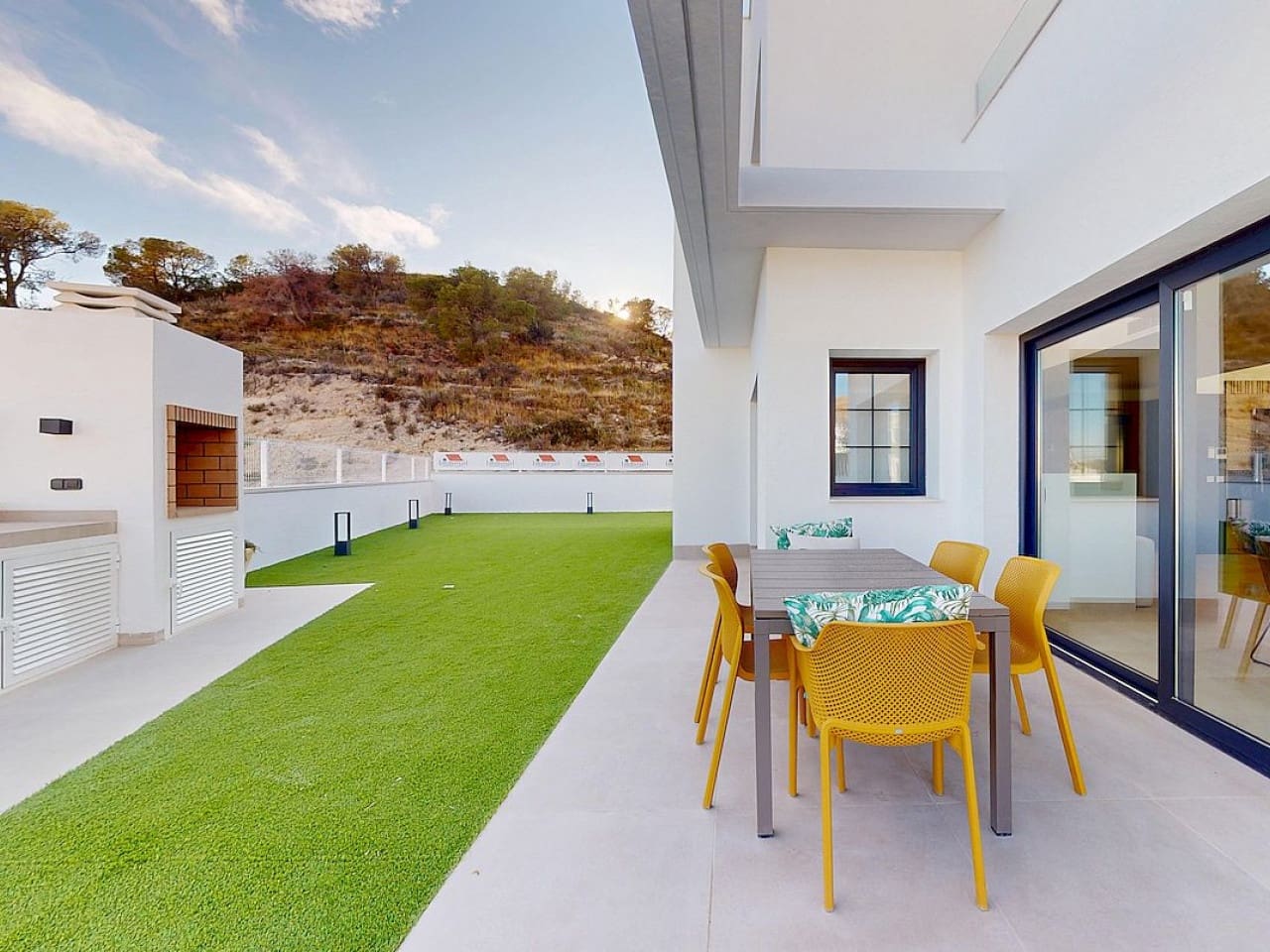 3 bedroom Villa for sale in Benidorm with pool - € 709,900 (Ref: 9319118)