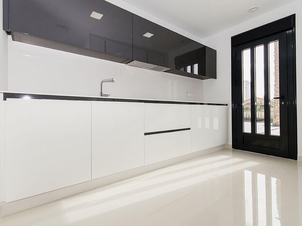 4 camera da letto Villa in vendita in Playa Honda con piscina - 575.000 € (Rif: 9319130)