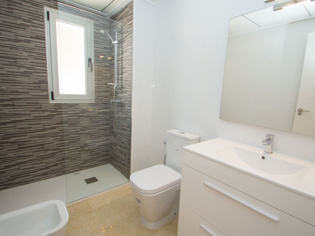 2 soveværelse Penthouse til salg i Filipinas med swimmingpool - € 295.000 (Ref: 9319135)