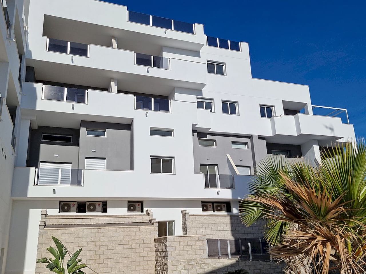 2 soveværelse Penthouse til salg i Filipinas med swimmingpool - € 295.000 (Ref: 9319135)