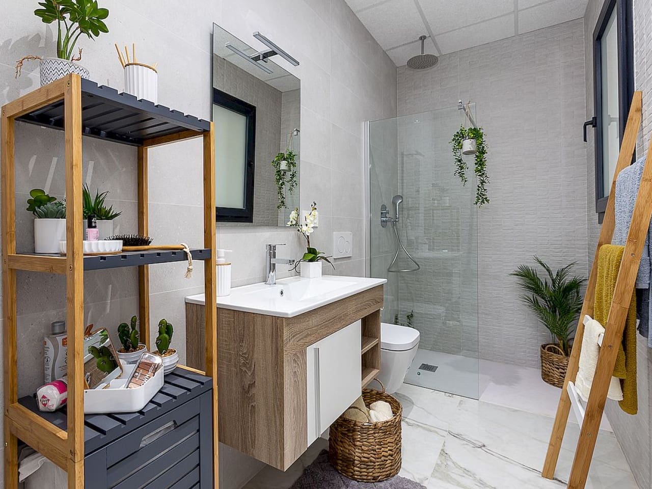 2 bedroom Penthouse for sale in Guardamar del Segura with pool - € 449,000 (Ref: 9319139)