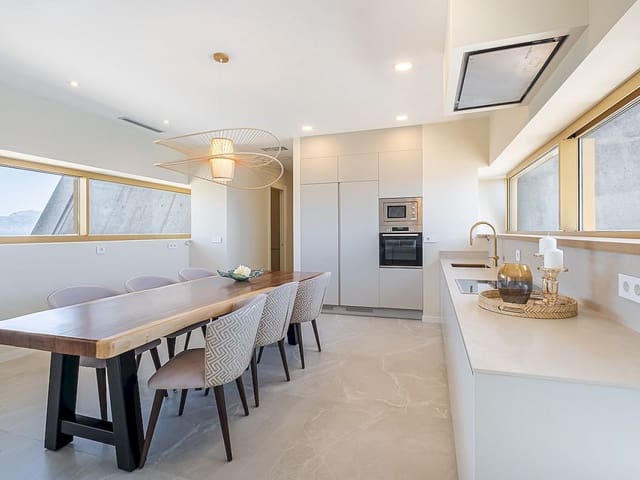 2 sypialnia Penthouse na sprzedaż w Playa Poniente, Benidorm z basenem - 1 170 000 € (Ref: 9319140)