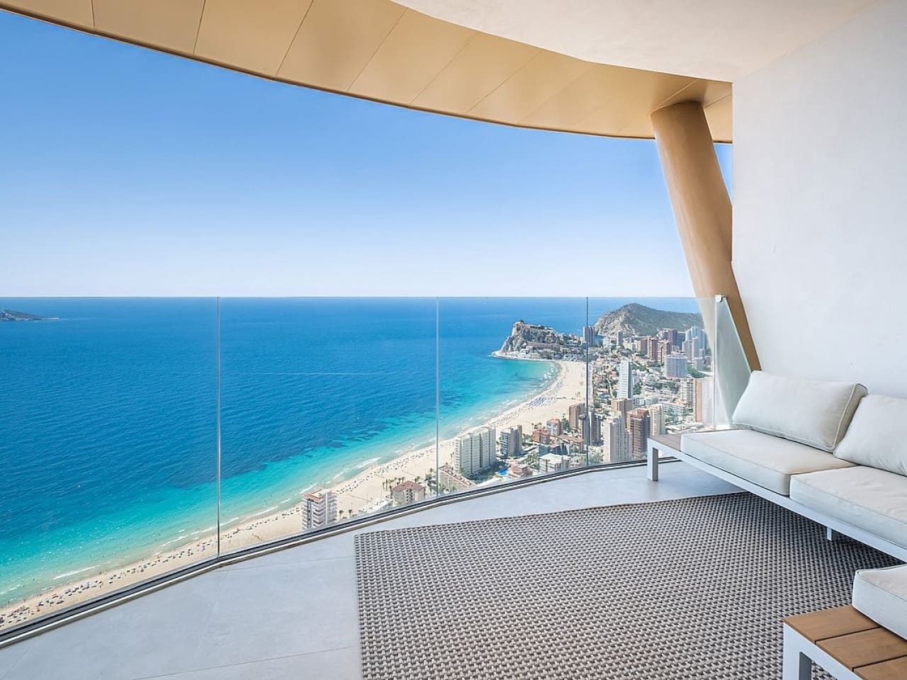 2 sypialnia Penthouse na sprzedaż w Benidorm z basenem - 1 170 000 € (Ref: 9319140)