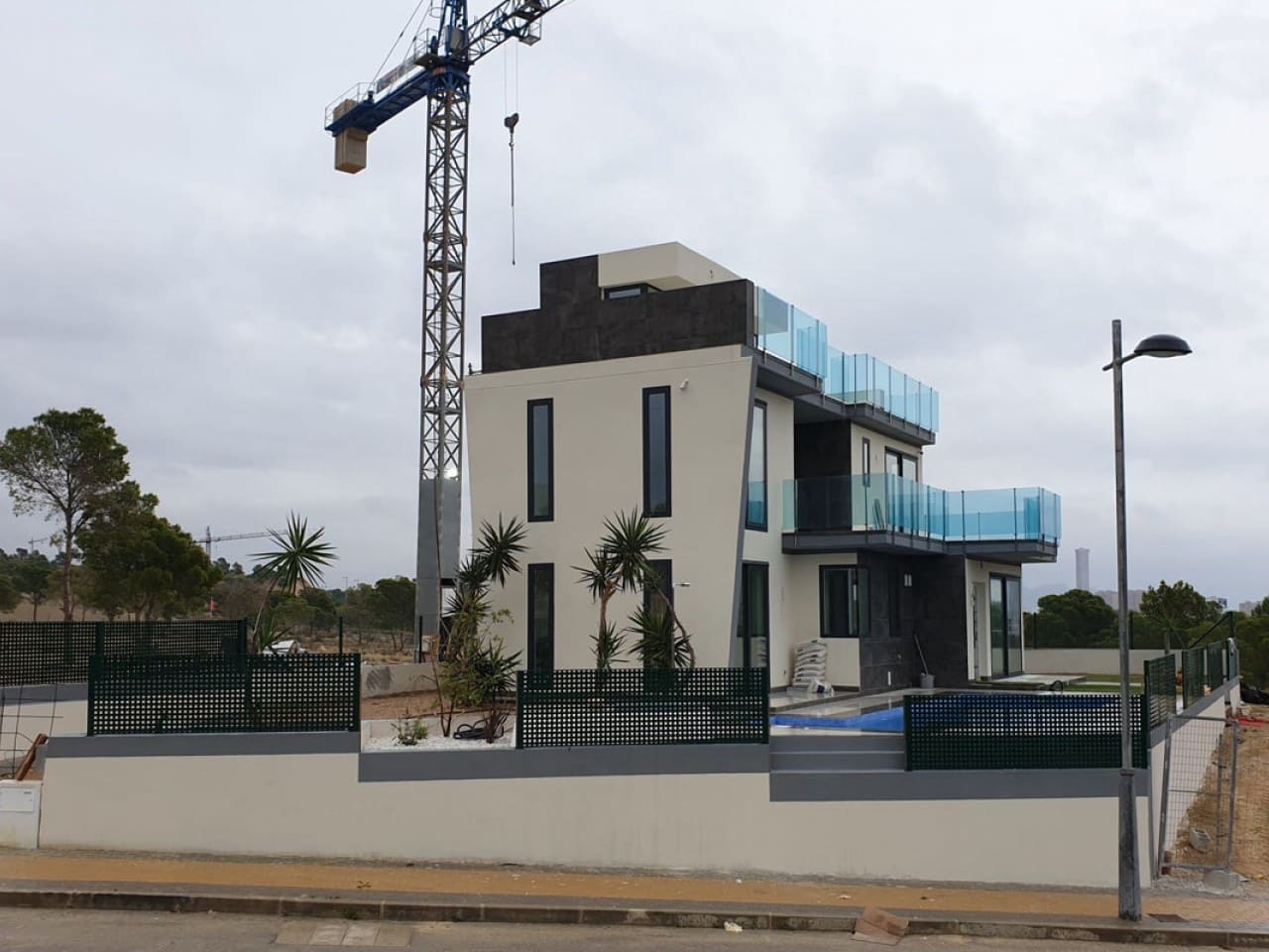 3 bedroom Villa for sale in Benidorm with pool - € 650,000 (Ref: 9319141)