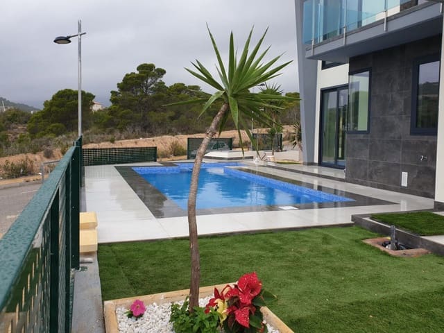 3 bedroom Villa for sale in Benidorm with pool - € 650,000 (Ref: 9319141)