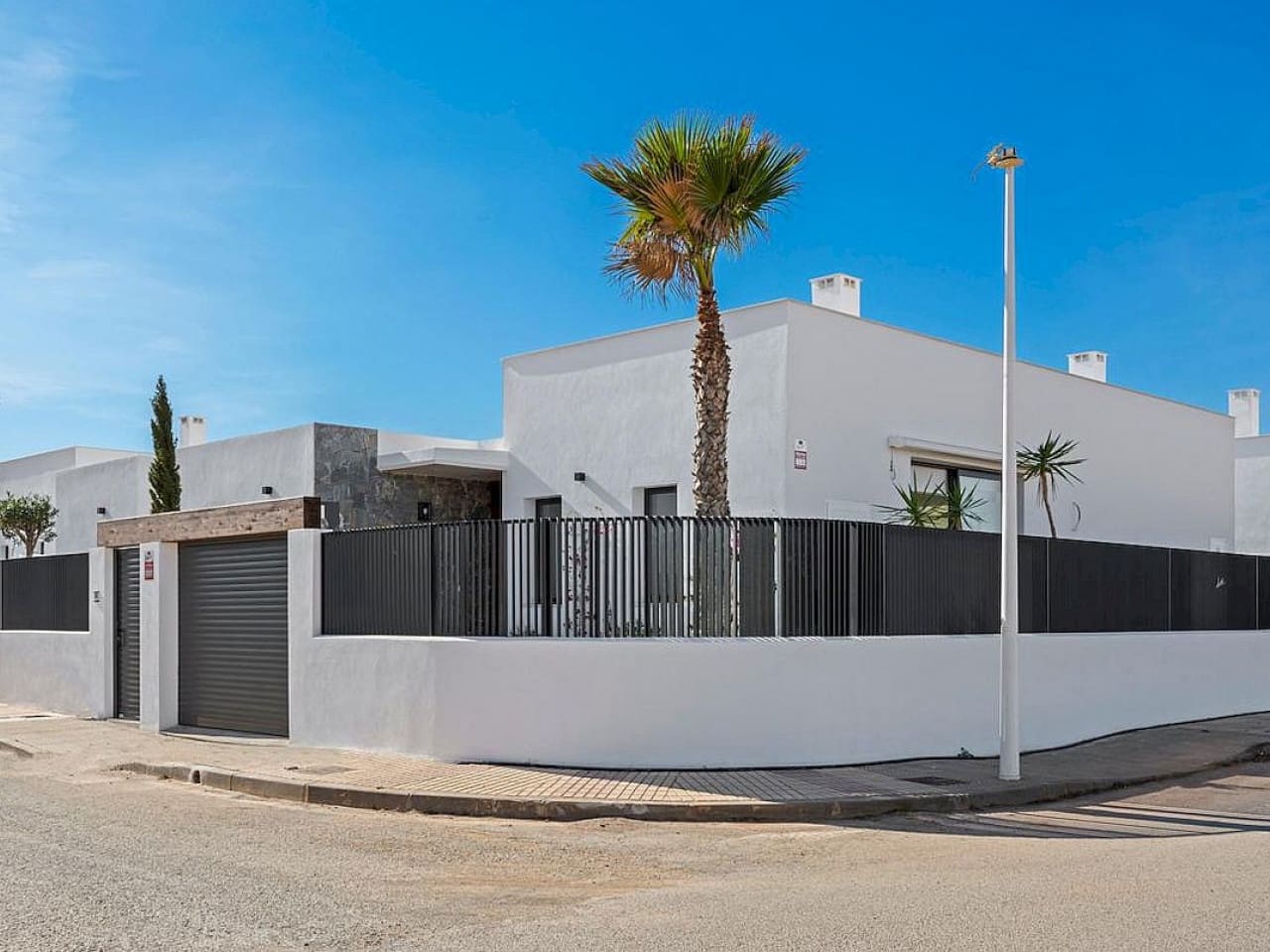 3 sypialnia Willa na sprzedaż w La Manga del Mar Menor z basenem - 549 000 € (Ref: 9319144)