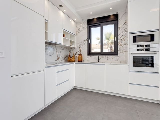 4 bedroom Villa for sale in La Mata, Torrevieja with pool - € 940,000 (Ref: 9319171)