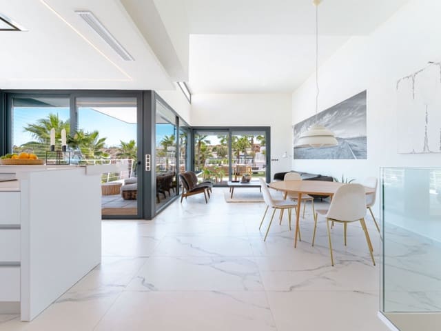 5 soveværelse Villa til salg i San Miguel de Salinas med swimmingpool - € 780.000 (Ref: 9338509)