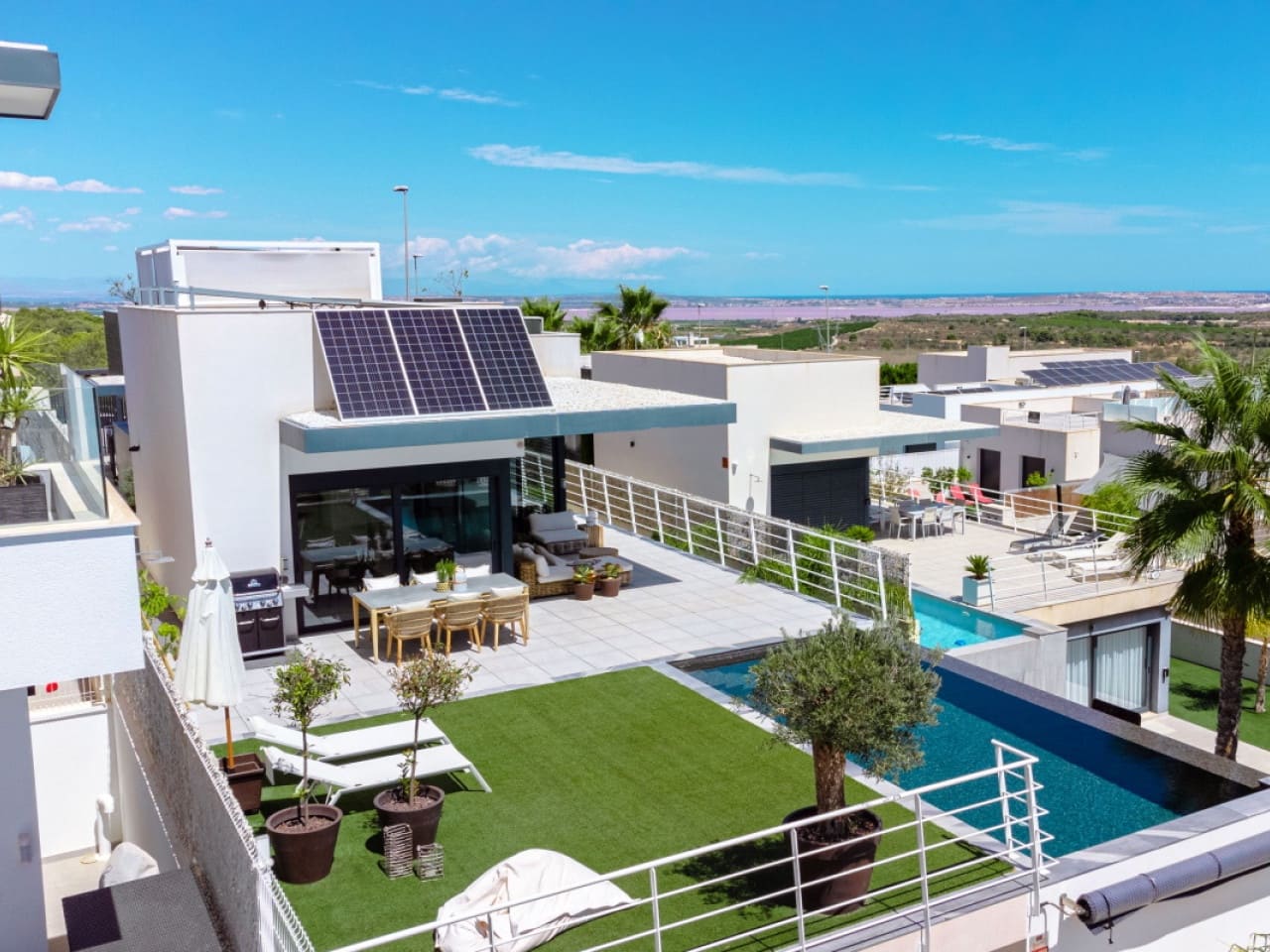 5 soverom Villa til salgs i San Miguel de Salinas med svømmebasseng - € 780 000 (Ref: 9338509)