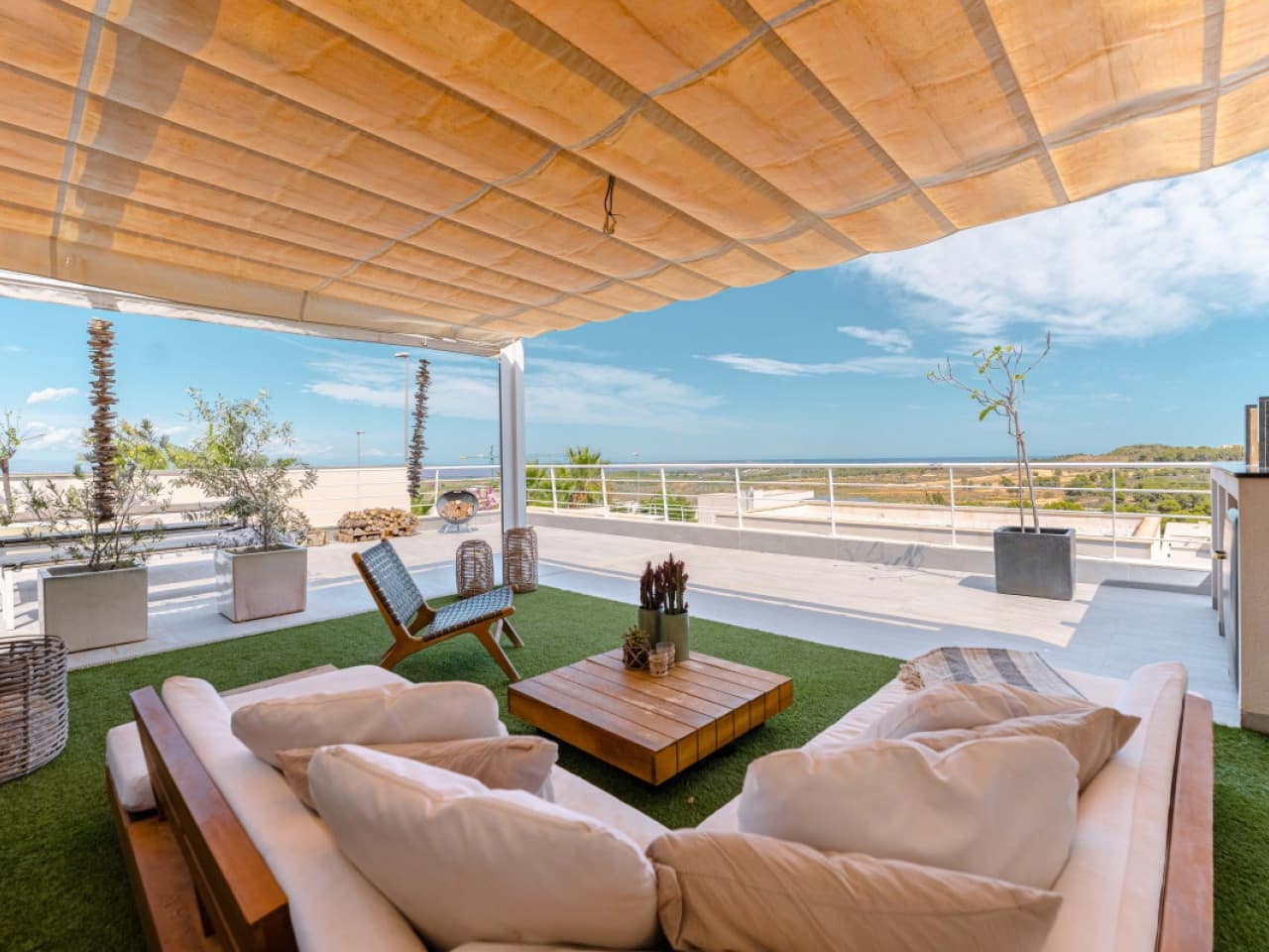 5 soverom Villa til salgs i San Miguel de Salinas med svømmebasseng - € 780 000 (Ref: 9338509)