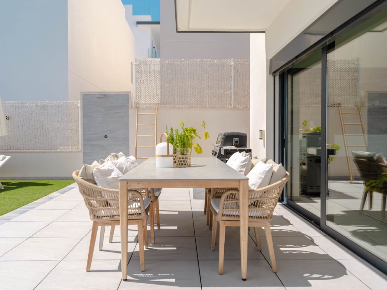 5 soverom Villa til salgs i San Miguel de Salinas med svømmebasseng - € 780 000 (Ref: 9338509)