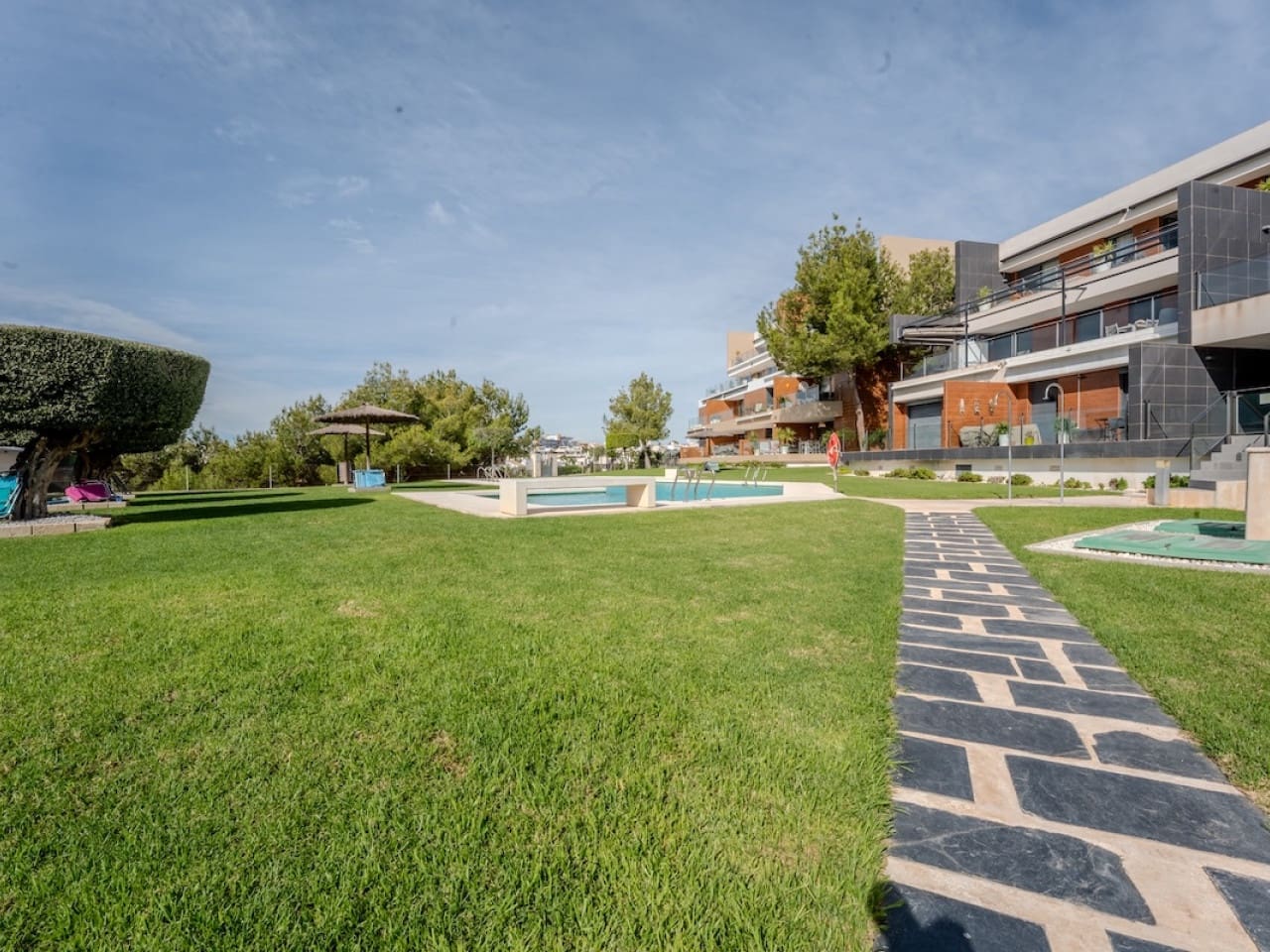 2 bedroom Apartment for sale in Orihuela Costa with pool - € 289,500 (Ref: 9345010)