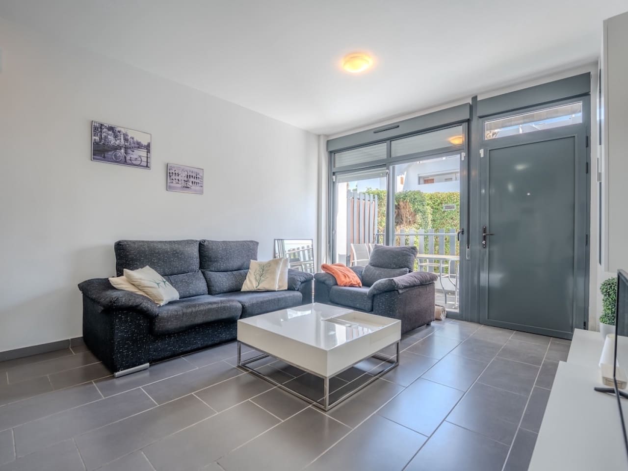 2 bedroom Villa for sale in Orihuela Costa with pool - € 242,000 (Ref: 9349739)