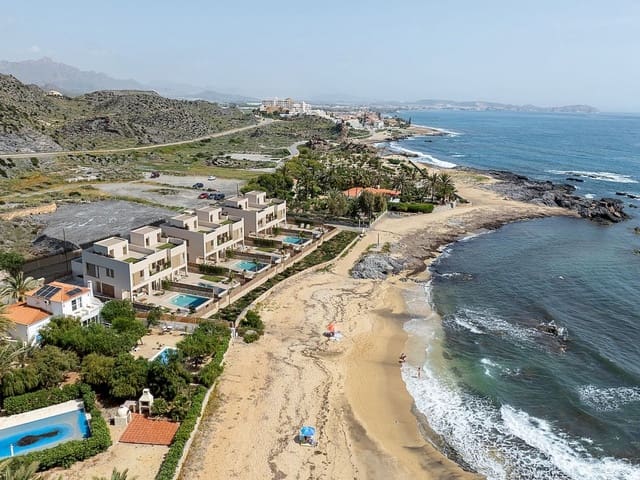 4 soveværelse Villa til salg i Cala Pañizo, Cuevas del Almanzora med swimmingpool - € 1.070.000 (Ref: 9400894)