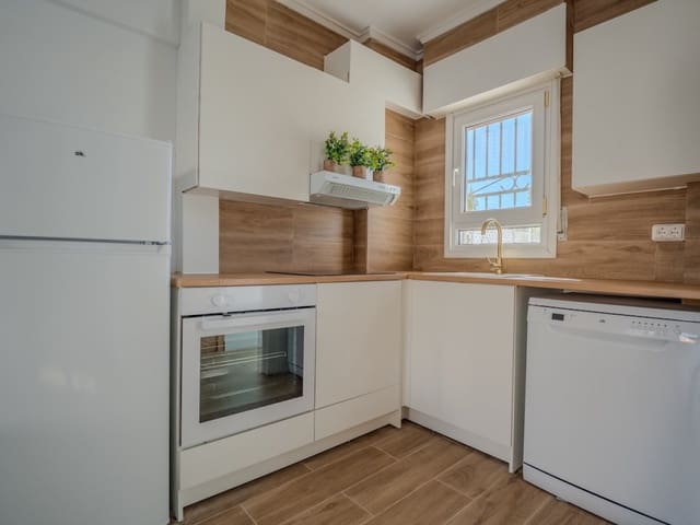 2 soveværelse Byhus til salg i Aguas Nuevas, Torrevieja med swimmingpool - € 199.000 (Ref: 9400903)