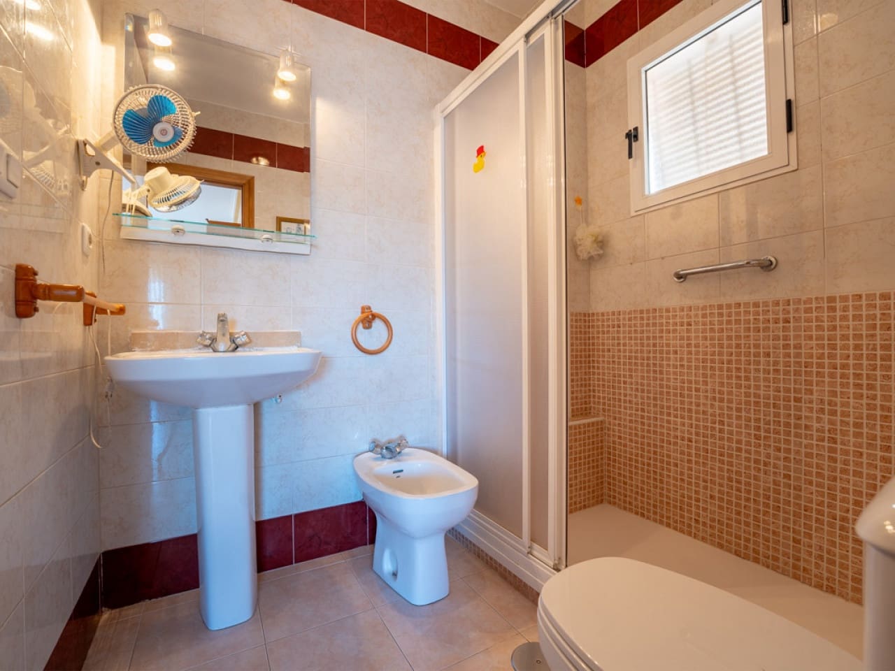 2 makuuhuone Huoneisto myytävänä paikassa Torrevieja mukana uima-altaan - 129 000 € (Ref: 9419939)