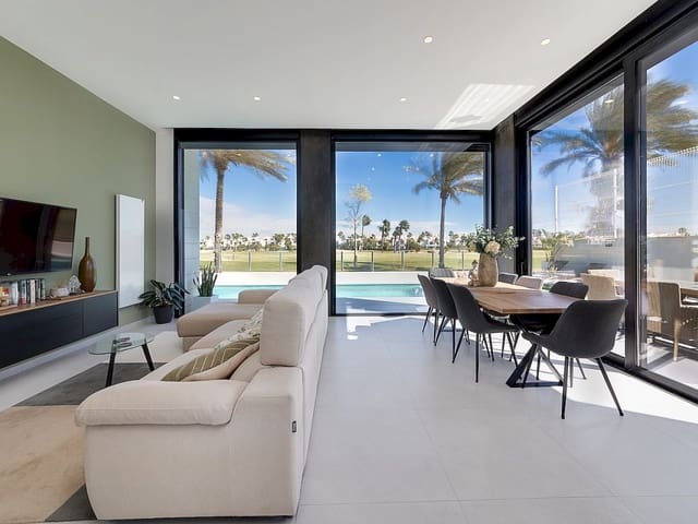 3 Zimmer Villa zu verkaufen in Pilar de la Horadada mit Pool - 574.000 € (Ref: 9431221)