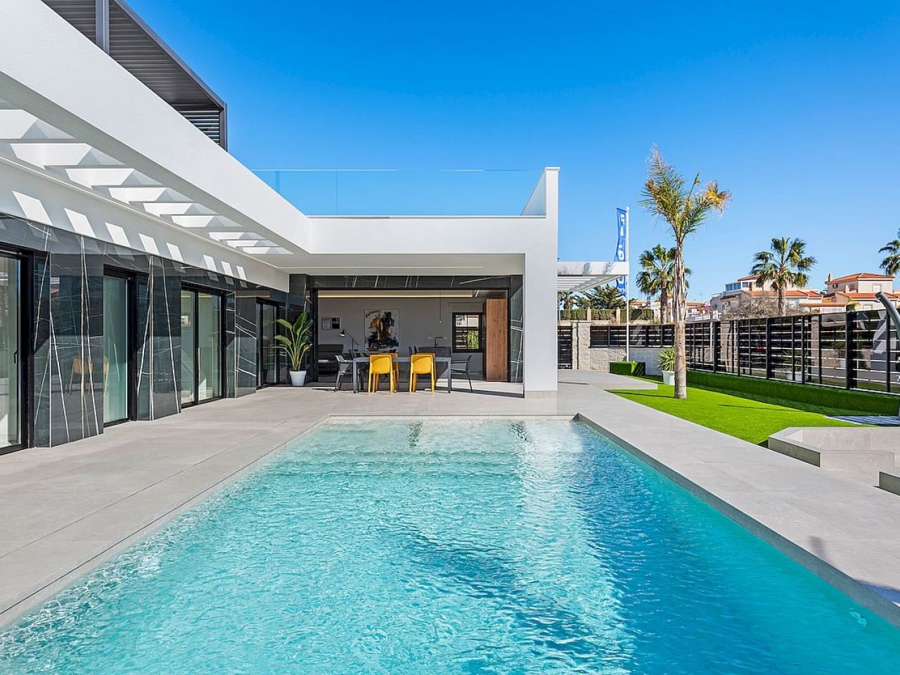 3 bedroom Villa for sale in Algorfa with pool - € 670,000 (Ref: 9440032)