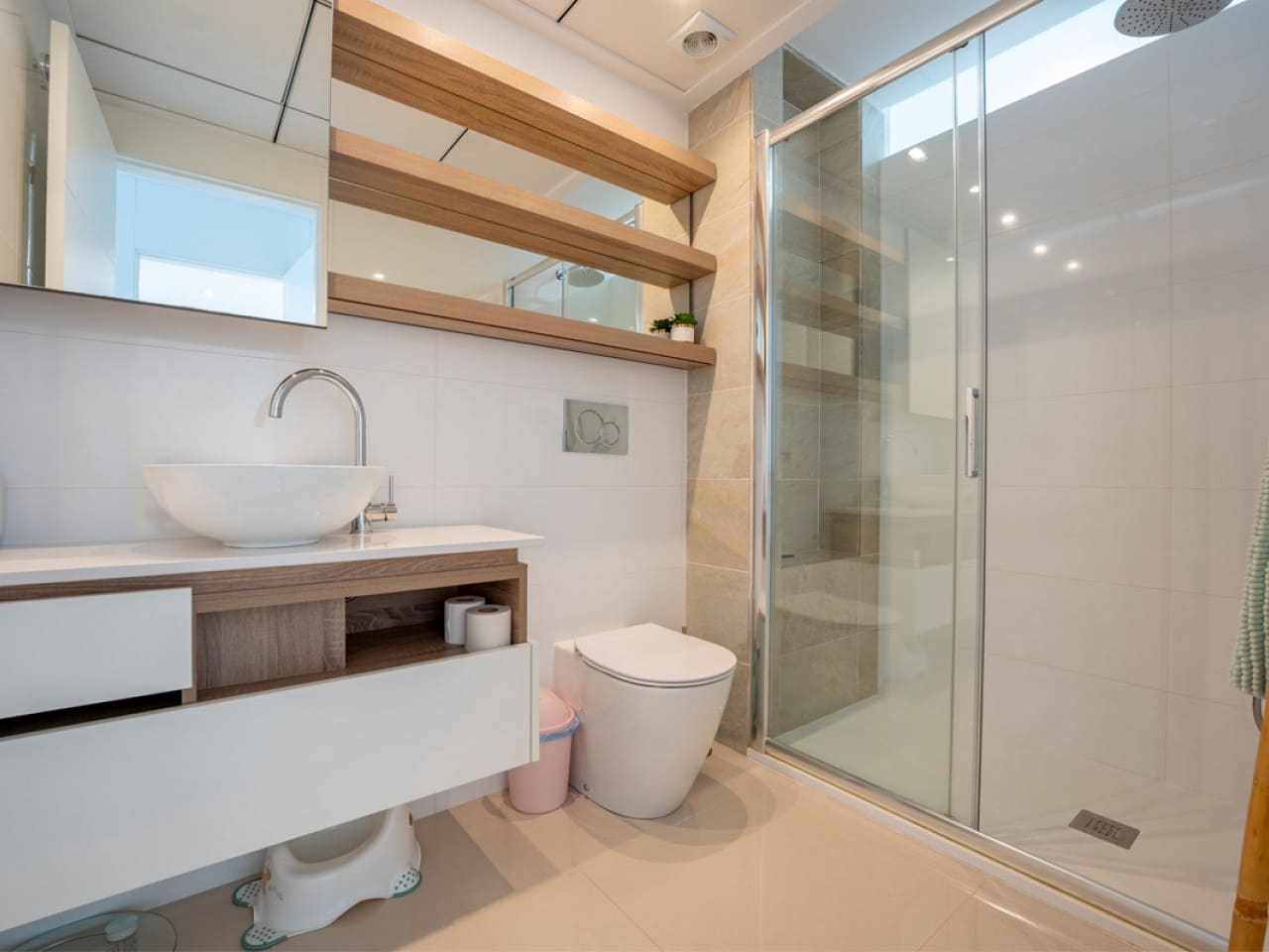 2 bedroom Apartment for sale in Rojales with pool - € 309,000 (Ref: 9459451)