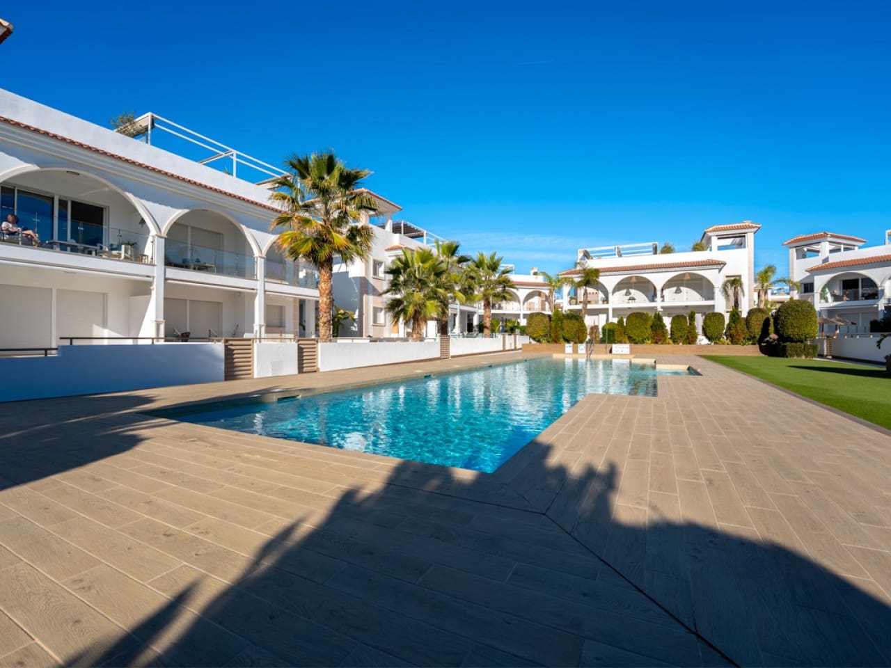 2 bedroom Apartment for sale in Rojales with pool - € 309,000 (Ref: 9459451)