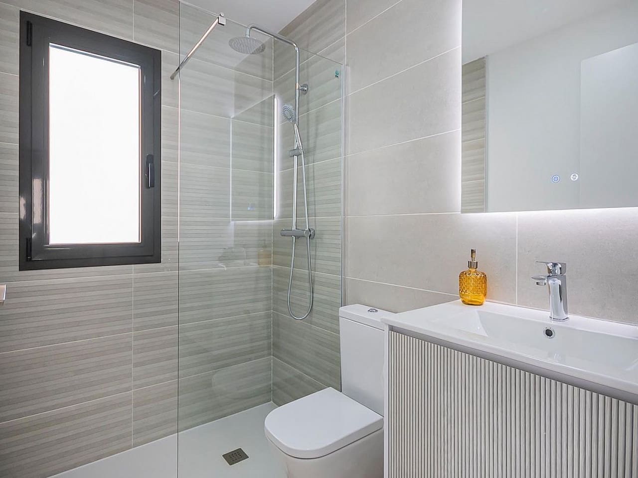 2 bedroom Terraced Villa for sale in Los Balcones with pool - € 315,000 (Ref: 9465742)