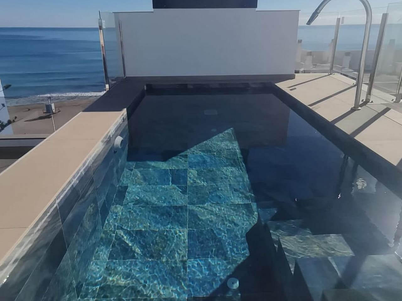 1 bedroom Penthouse for sale in Torrevieja with pool - € 425,000 (Ref: 9476187)