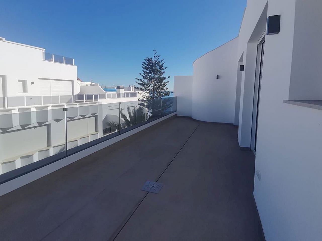 1 bedroom Penthouse for sale in Torrevieja with pool - € 425,000 (Ref: 9476187)