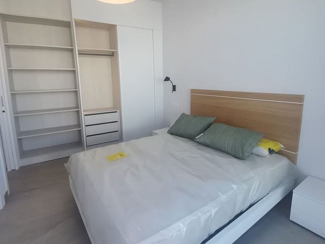 Ático de 2 habitaciones en Torrevieja en venta con piscina - 459.000 € (Ref: 9476188)