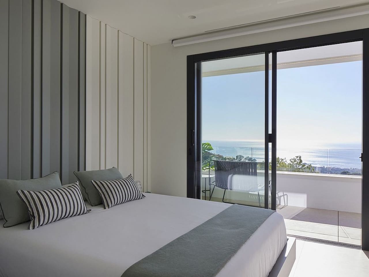 4 bedroom Villa for sale in Altea with pool - € 2,345,000 (Ref: 9482162)