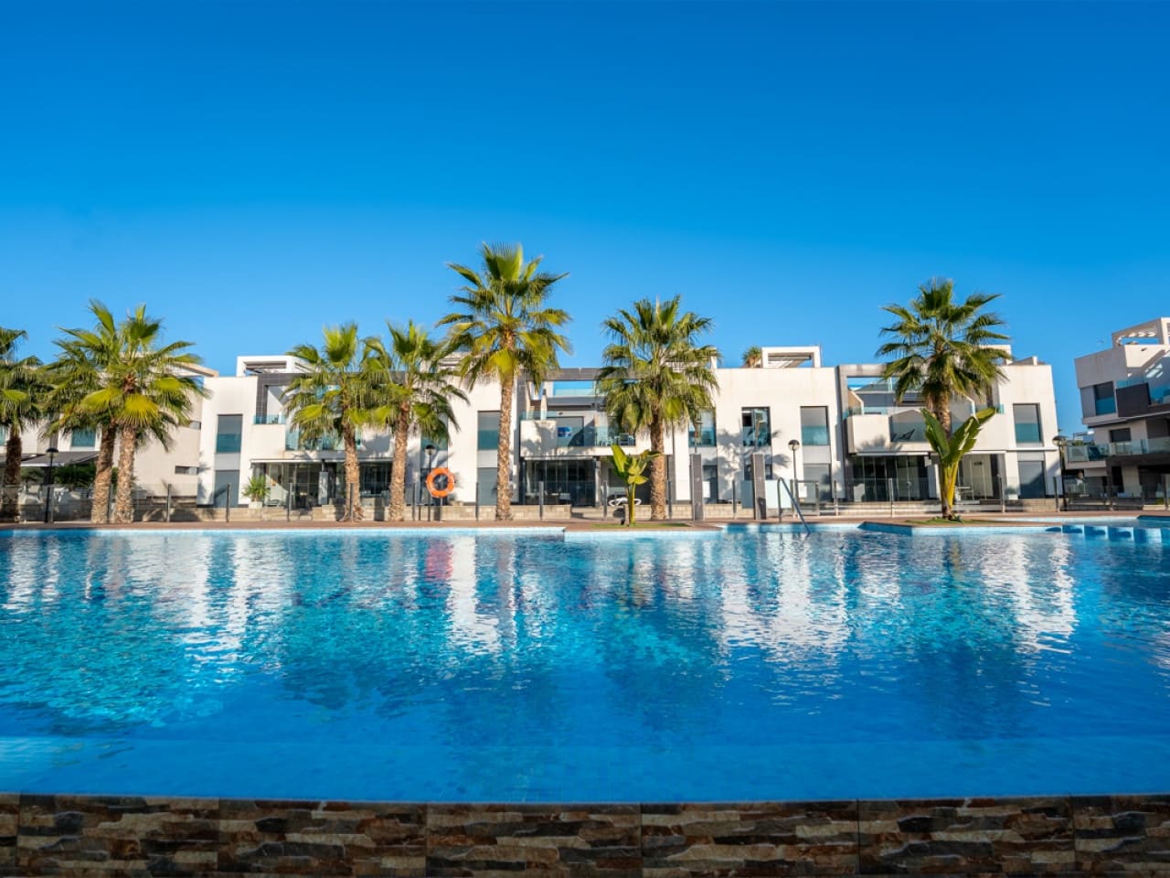 3 bedroom Apartment for sale in El Raso with pool - € 289,900 (Ref: 9491444)