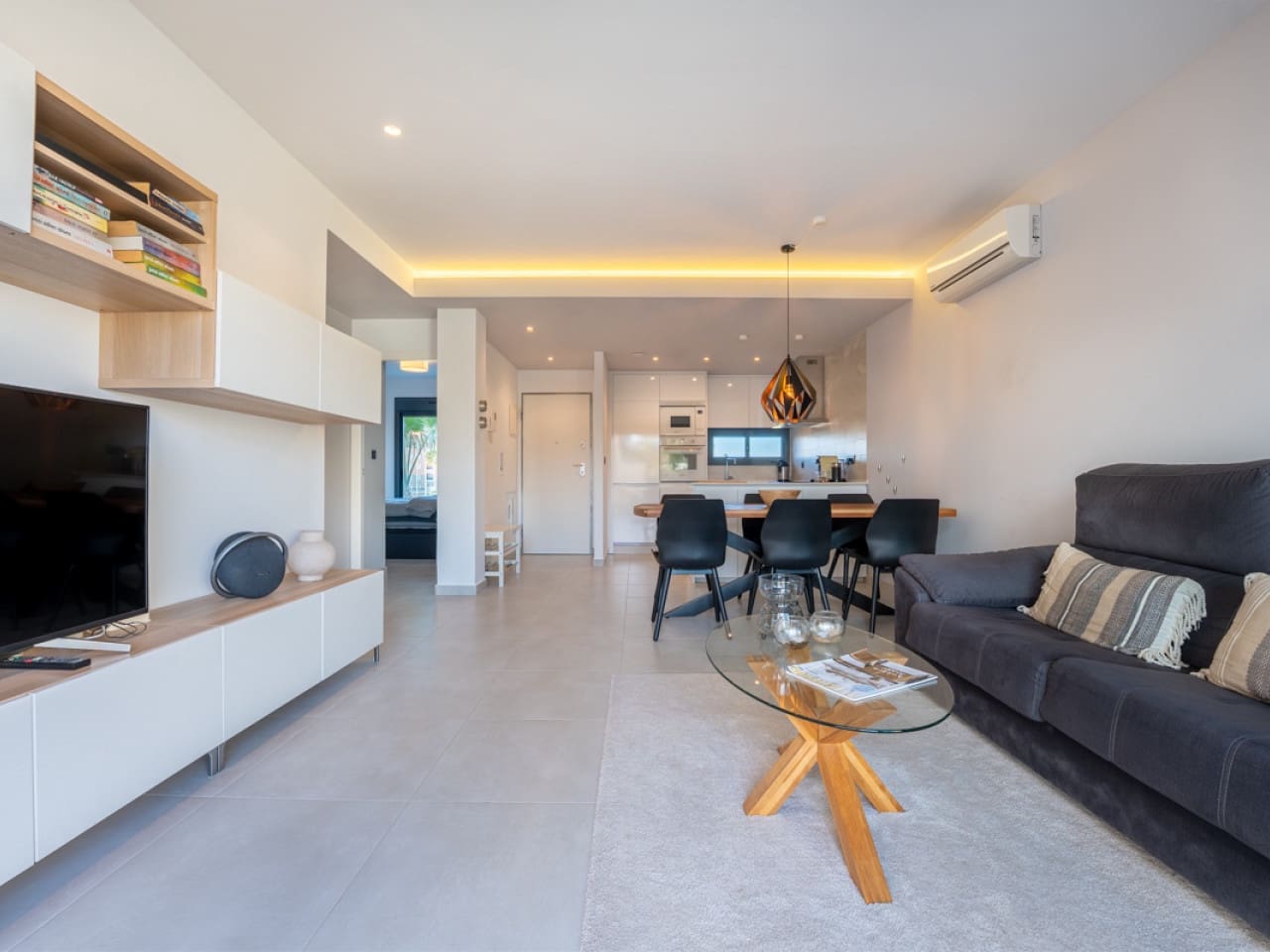 3 bedroom Apartment for sale in El Raso with pool - € 289,900 (Ref: 9491444)