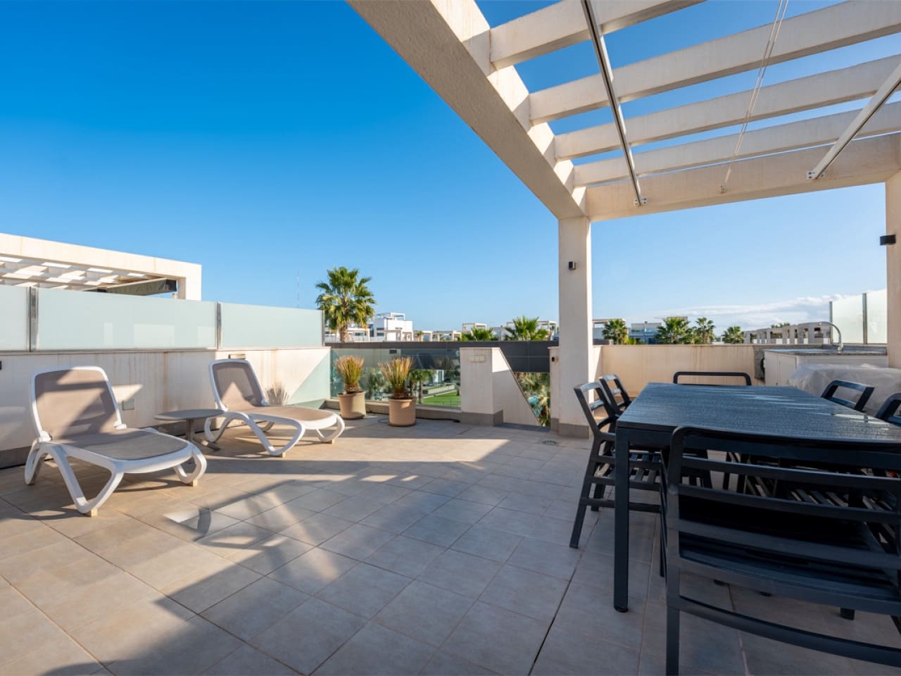 3 bedroom Apartment for sale in El Raso with pool - € 289,900 (Ref: 9491444)