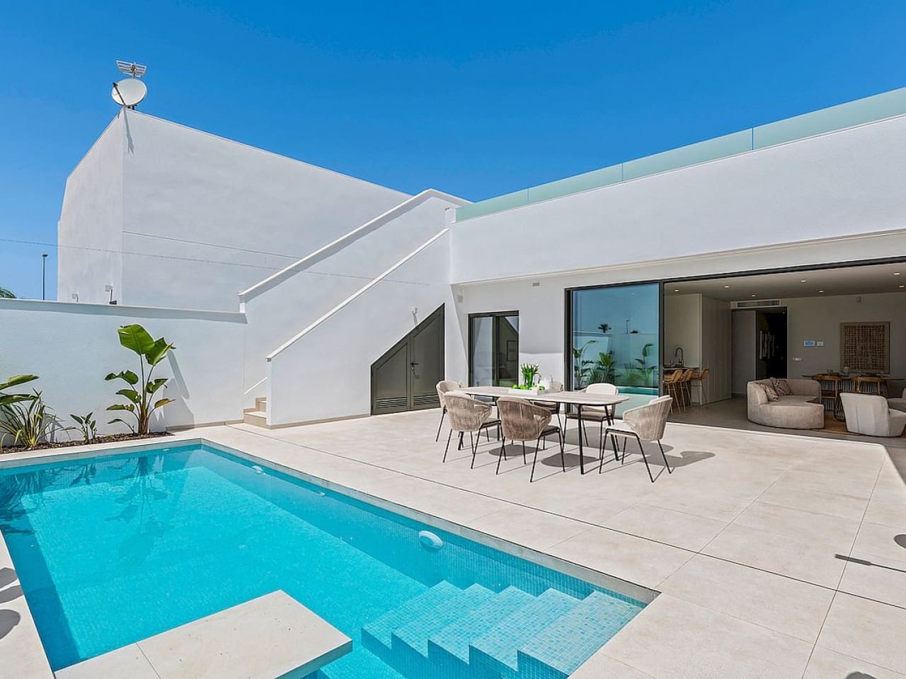 3 bedroom Villa for sale in Los Alcazares with pool - € 499,900 (Ref: 9508968)