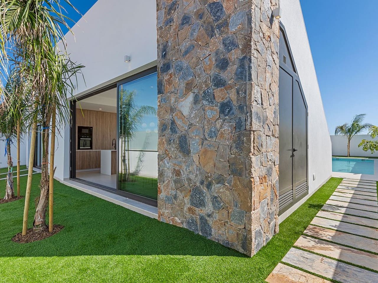 3 bedroom Villa for sale in Los Alcazares with pool - € 689,900 (Ref: 9508969)