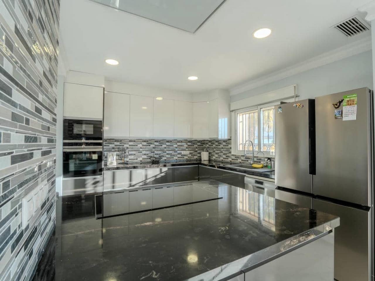 9 sypialnia Willa na sprzedaż w San Fulgencio z basenem - 849 000 € (Ref: 9548548)