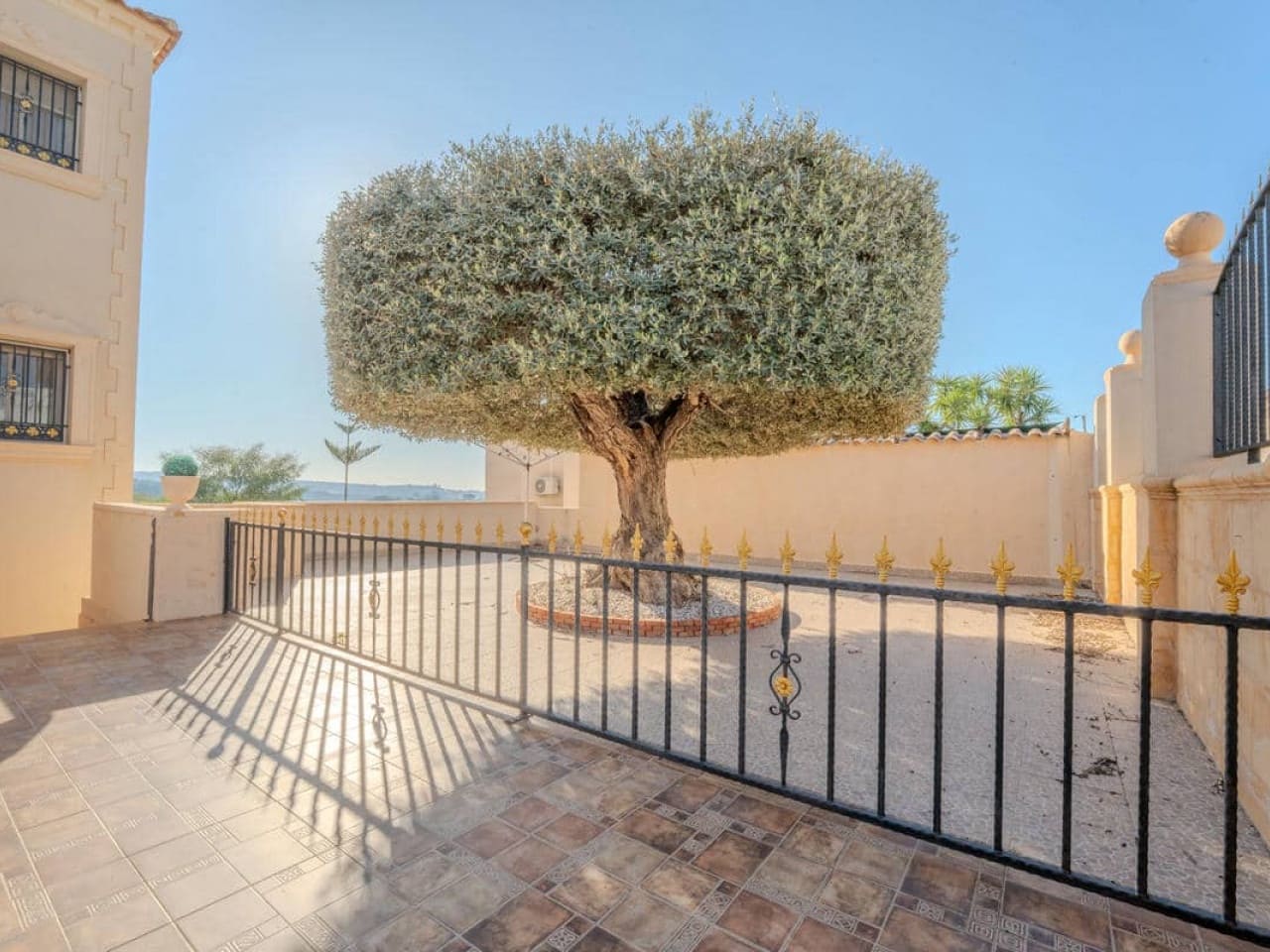 9 sypialnia Willa na sprzedaż w San Fulgencio z basenem - 849 000 € (Ref: 9548548)