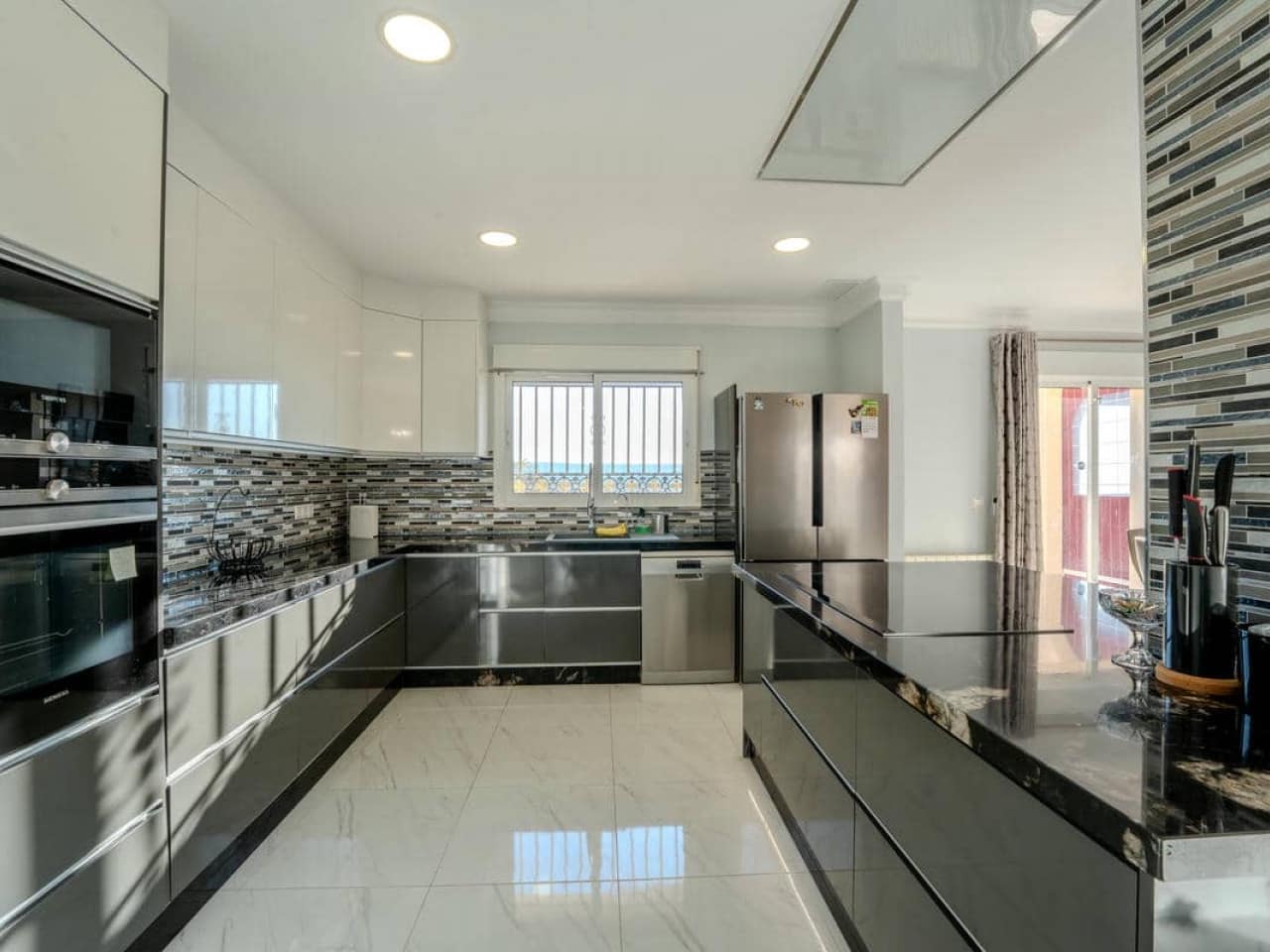 9 sypialnia Willa na sprzedaż w San Fulgencio z basenem - 849 000 € (Ref: 9548548)