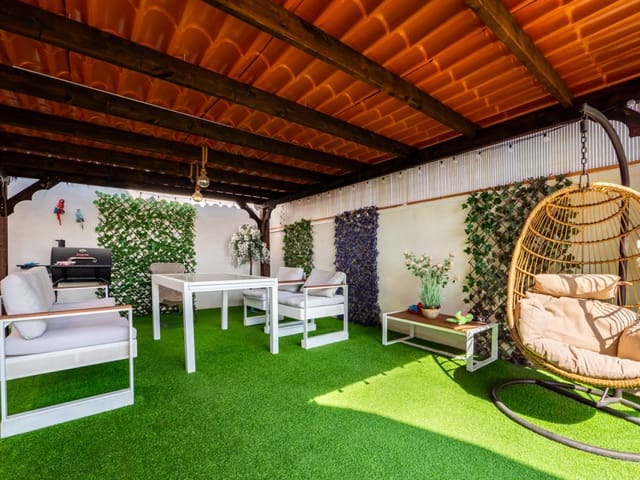 4 makuuhuone Huvila myytävänä paikassa San Miguel de Salinas mukana uima-altaan - 299 000 € (Ref: 9548549)