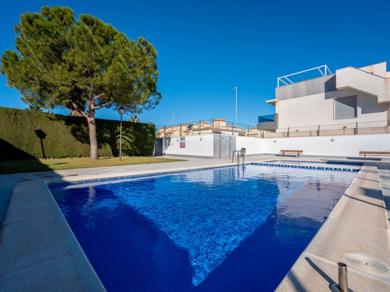 2 soveværelse Rækkehus til salg i Pilar de la Horadada med swimmingpool - € 229.900 (Ref: 9548550)