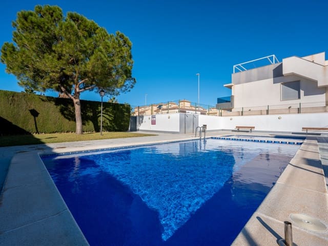 2 soveværelse Rækkehus til salg i Pilar de la Horadada med swimmingpool - € 229.900 (Ref: 9548550)