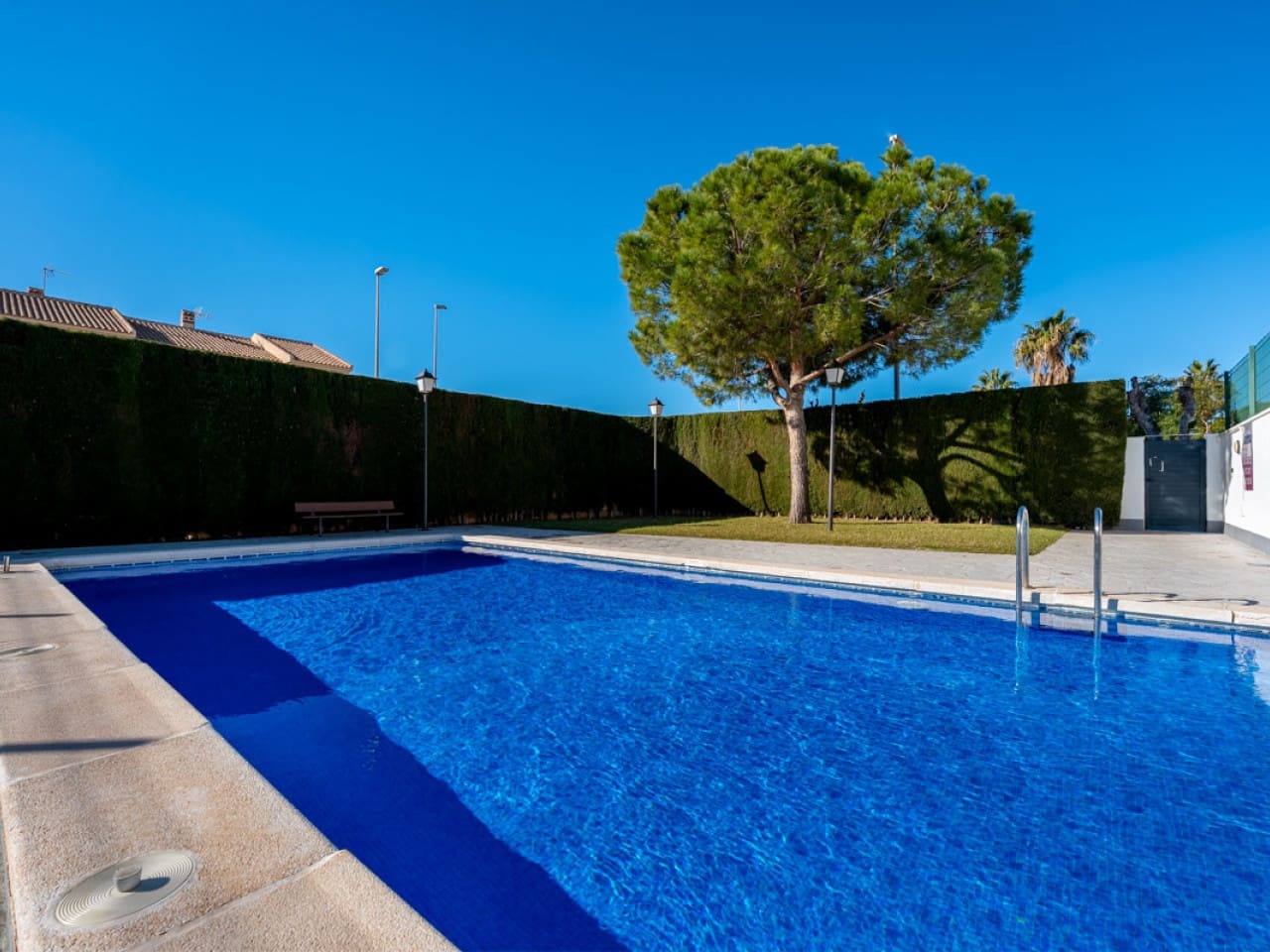 2 soveværelse Rækkehus til salg i Pilar de la Horadada med swimmingpool - € 229.900 (Ref: 9548550)